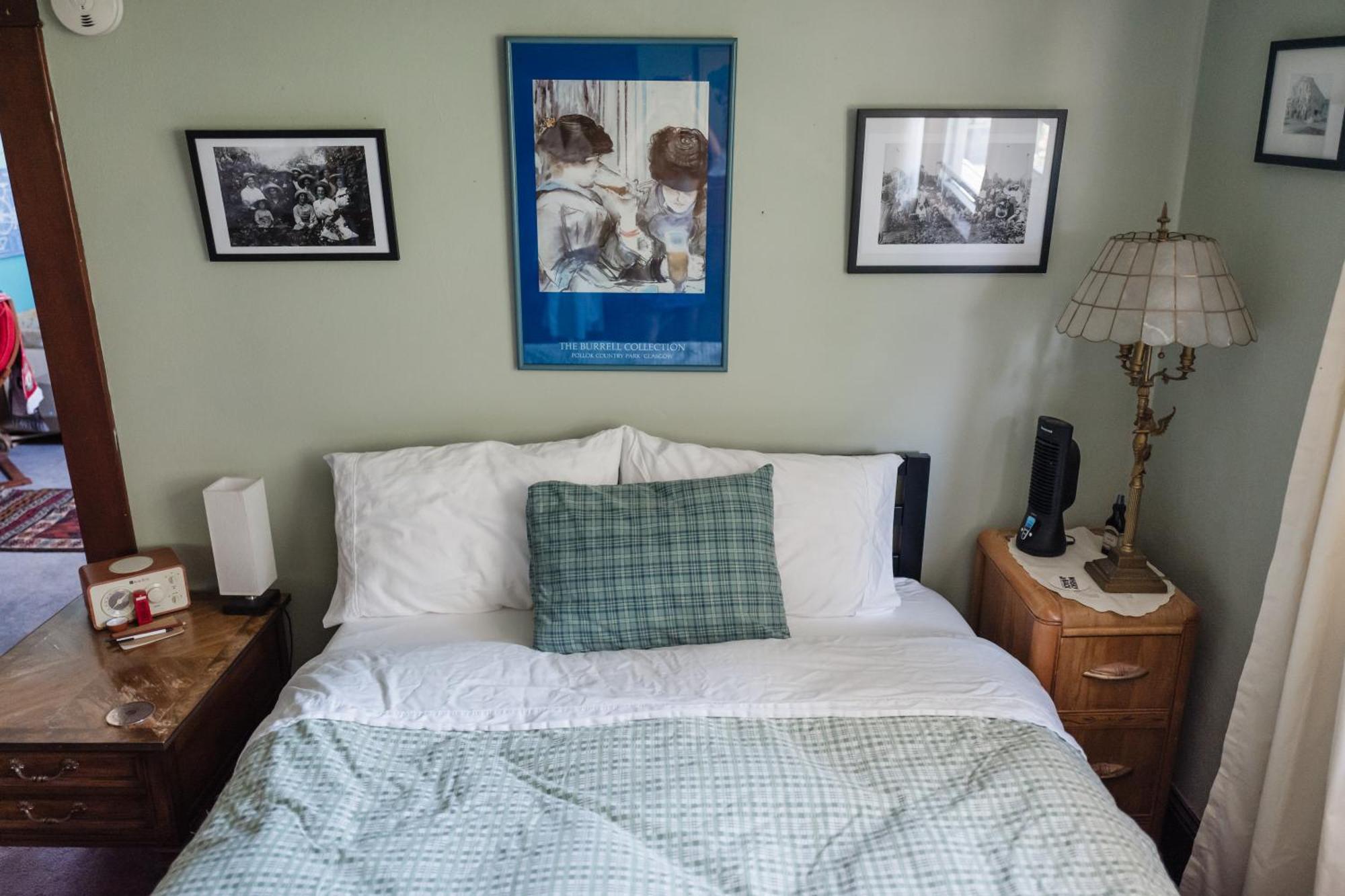 Southeast Portland Comfy & Eclectic Craftsman Home Екстериор снимка